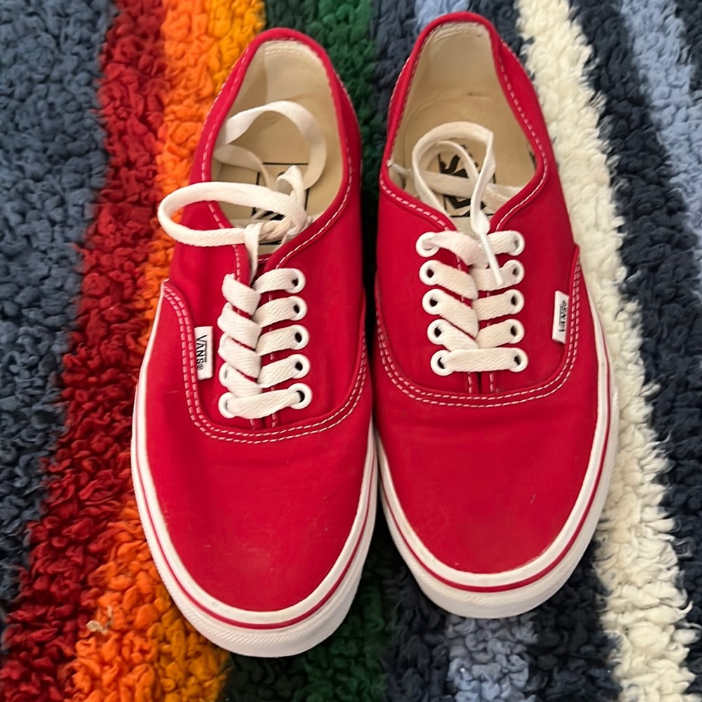 Women’s red vans